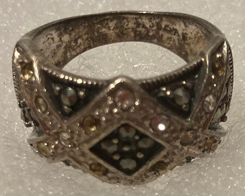 Vintage Sterling Silver Ring, Nice Sparkly Stones Design, Size 8, Nice Design, Quality, Jewelry, 0926, Accessory, Stamped 925 Inside