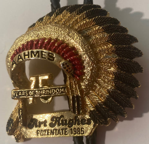 Vintage 1985 Metal Bolo Tie, Brass, Feathers, Masons, Masonic, 2" x 2", Nice Western Design, Quality, Heavy Duty, Made in USA, Country & Western, Cowboy, Western Wear, Horse, Apparel, Accessory, Tie, Nice Quality Fashion,