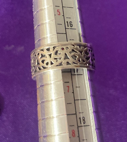 Vintage Sterling Silver Ring, 925, Nice Intricate Design, Size 6, Nice Design, Jewelry, Fashion, Finger Fun