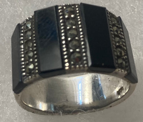 Vintage Sterling Silver Ring With Nice Black Onyx and 15 Small Crystal Stones Design, Quality, Size 7 1/2, Jewelry, 0543, Accessory, 925, Clothing, Necklace, Charm, Bracelet