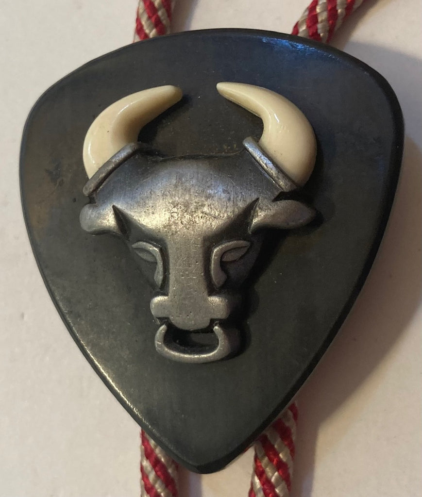 Vintage Metal Bolo Tie, Nice Bull, Cow, Design, Nice Western Design, 2" x 2", Quality, Heavy Duty, Made in USA, Country & Western, Cowboy, Western Wear, Horse, Apparel, Accessory, Tie, Nice Quality Fashion