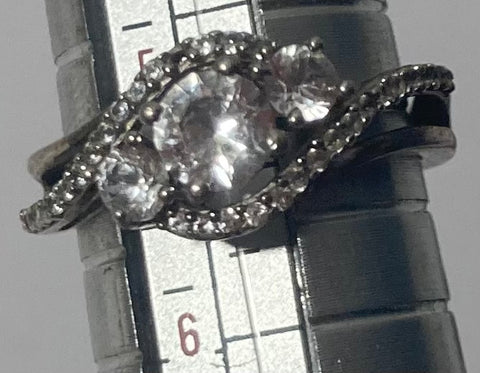 Vintage Sterling Silver Ring, Nice 3 Big Sparkly Stones and Little Stones Design, Size 5 1/2, Quality, Jewelry, 0976, Accessory, Stamped 925 Inside, Clothing, Necklace, Charm, Bracelet, Engagement, Wedding