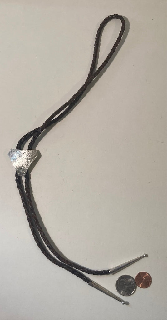 Vintage Metal Bolo Tie, Nice Silver Tri Shape Design, Nice Western Design