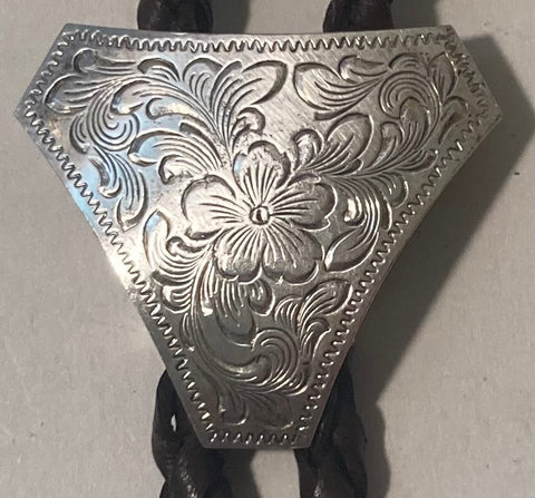Vintage Metal Bolo Tie, Nice Silver Tri Shape Design, Nice Western Design
