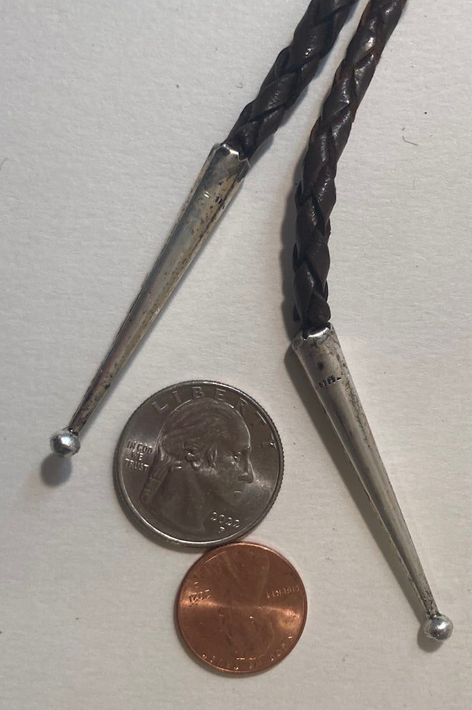 Vintage Metal Bolo Tie, Nice Silver Tri Shape Design, Nice Western Design