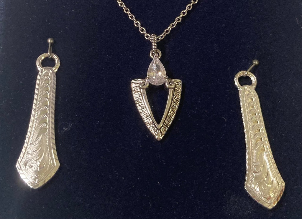 Vintage Metal Montana Silversmiths Silver  Necklace and Matching Earring Set, Beautiful