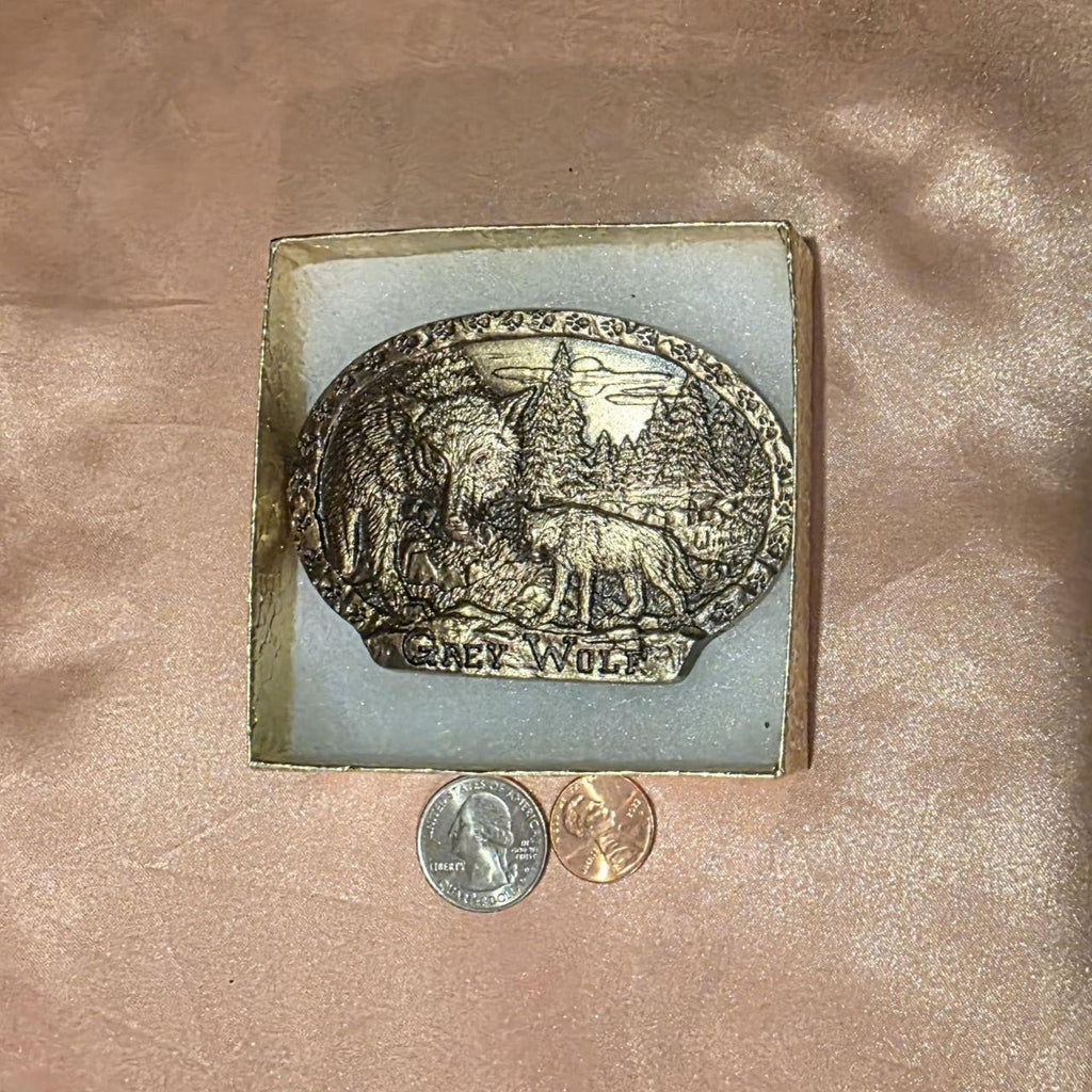 Vintage 1983 Metal Belt Buckle, Solid Bronze, Grey Wolf, Wildlife, Nature, Endangered Species, Nice Western Style Design