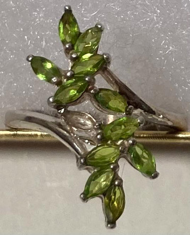 Vintage Sterling Silver Ring, Nice Green Sparkly Stones Design, Size 6 1/2, Nice Design, Quality, Jewelry, Accessory