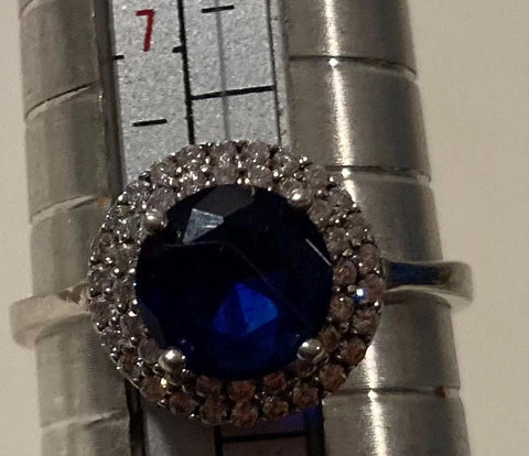 Vintage Sterling Silver Ring, Nice Dark Blue Stone with Lots of Sparkly Stones Design, Size 8, Nice Design, Quality, Jewelry, Accessory