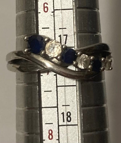 Vintage Sterling Silver Ring, Nice 6 Sparkly Stones Design, Size 7, Nice Design, Quality, Jewelry, 0924, Accessory, Stamped 925 Inside