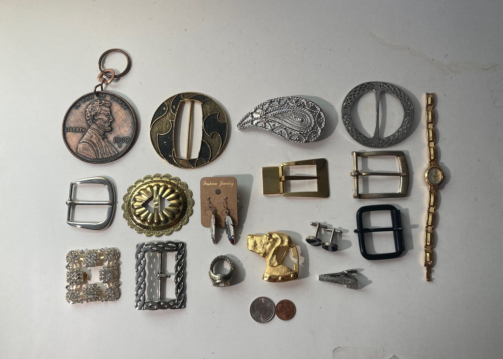Lot of 17 Vintage Metal Belt Buckles And Other Items, Key Chain, Watch, Made in USA, Country & Western, Cowboy, Western Wear, Horse, Apparel, Accessory, Tie, Nice Quality Fashion, Wholesale,