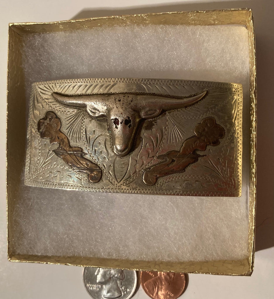 Vintage Metal Belt Buckle, Silver with Nice Longhorn Bull, Cattle