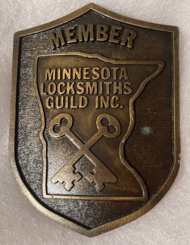 Vintage Metal Belt Buckle, Member Minnesota Locksmiths Guild Inc, Keys, Locks, Safes, Nice Western Design, 2" x 2 3/4", Country and Western, Heavy Duty, Made in USA, Fashion, Belts, Shelf Display, Collectible Belt Buckle