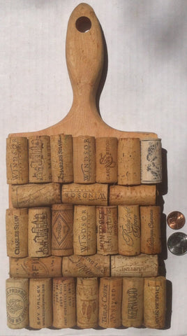 Vintage Cutting Board with Wine Bottle Corks, Wall Decoration, Game Room, Kitchen  Decor, Wine Cellar, Vintage Corks, Vintage Cutting Board