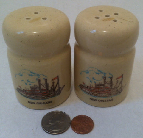 Vintage Salt and Pepper Shakers, Set of Vintage Salt & Pepper Shakers, New Orleans, Louisiana, Paddle Wheel Steam Boat, Classic Shakers