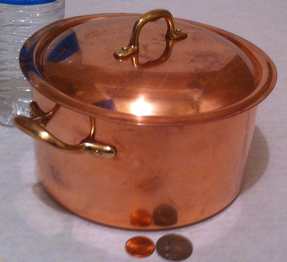 Vintage Metal Copper and Brass Pot with Lid, Made in Italy, 6" x 3 1/2" Wide, Kitchen Decor, Hanging Decor, Shelf Display 5377