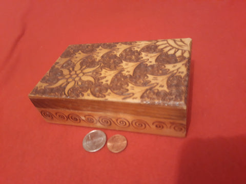Vintage Wooden Storage Box, Stash Box, 6" x 3 1/2" x 1 3/4", Intricate Design, Table Decor