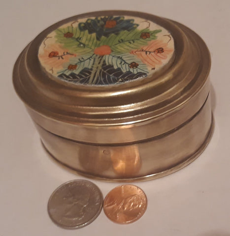 Vintage 1979 Metal Brass Storage Box, Stash Box, 3 1/2" x 2 1'/2" x 2", Nice Closing, Dresser Decor, Table Display, Shelf Display