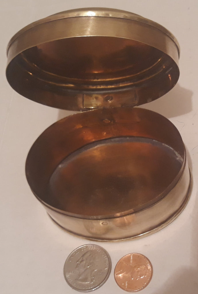 Vintage 1979 Metal Brass Storage Box, Stash Box, 3 1/2" x 2 1'/2" x 2", Nice Closing, Dresser Decor, Table Display, Shelf Display