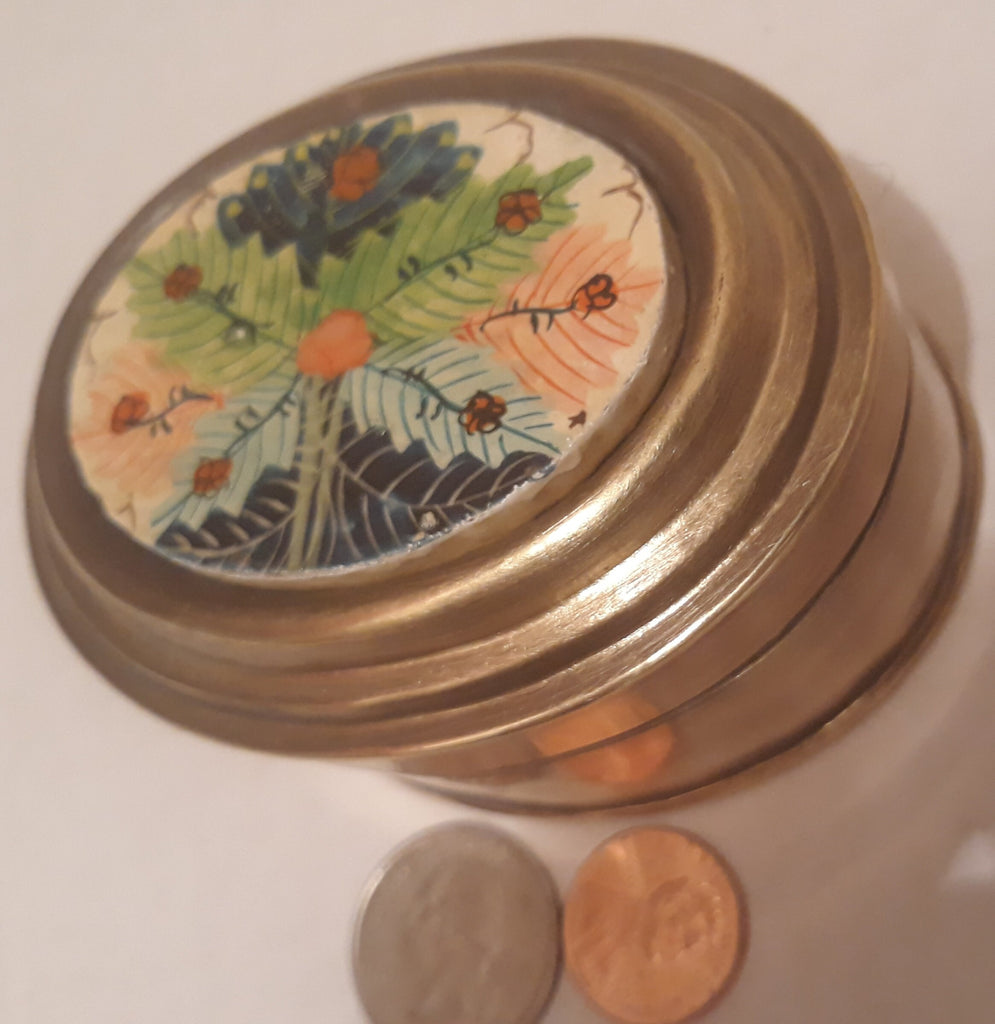 Vintage 1979 Metal Brass Storage Box, Stash Box, 3 1/2" x 2 1'/2" x 2", Nice Closing, Dresser Decor, Table Display, Shelf Display