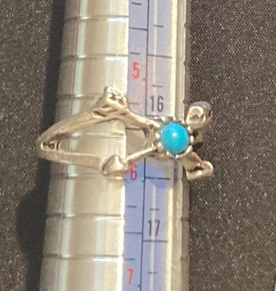 Vintage Sterling Silver Metal Turquoise Ring, Size 5 1/2, Nice Design, Jewelry, Fashion, Finger Fun