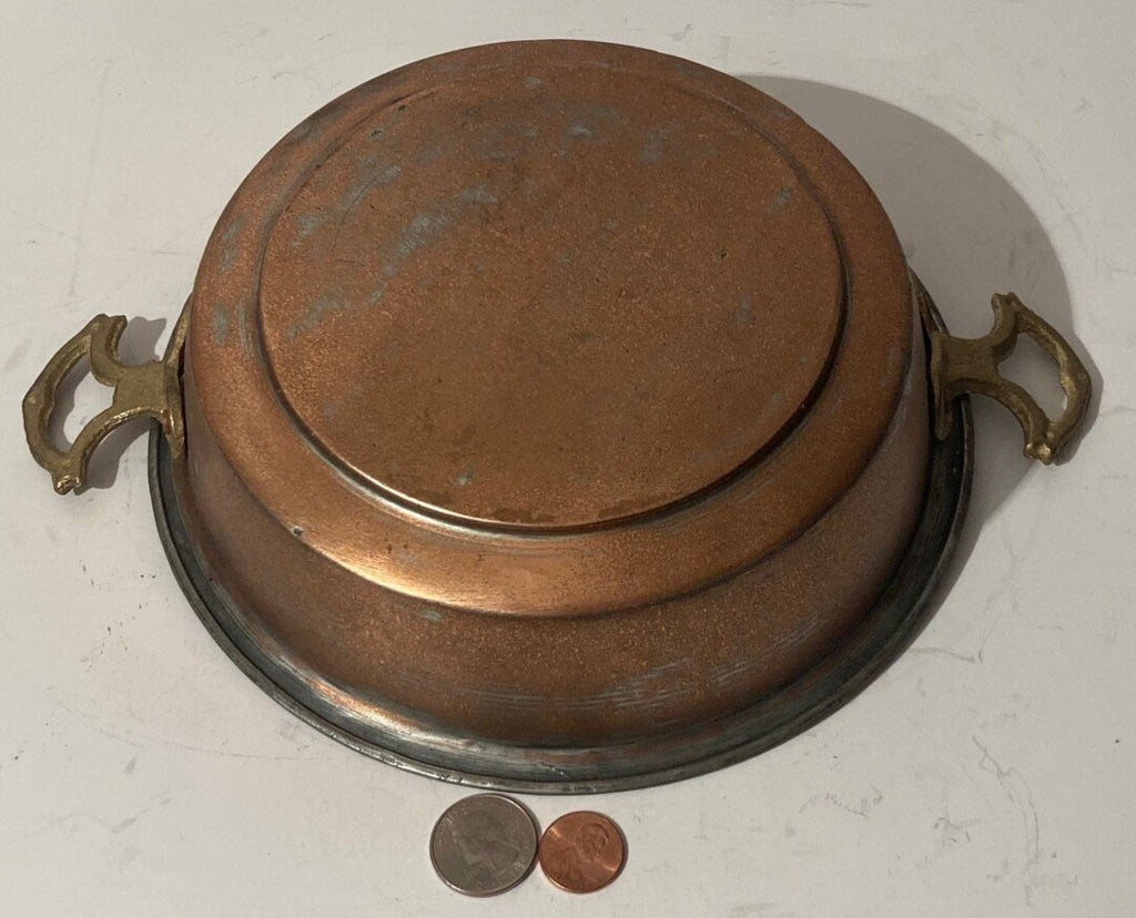 Vintage Copper and Brass Metal Mold, 11" Wide, Cookware, Kitchenware, Hanging Display, This Can Be Shined Up Even More