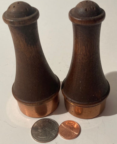 Vintage Wood and Copper Salt and Pepper Shaker Set, Table Decor, Kitchen Decor, Shelf Display, Spice, Seasonings