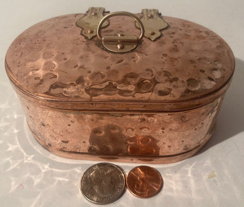 Vintage Metal Copper and Brass Storage Box, Container, Stash Box, Hammered Metal, 4 1/2" x 3" x 2", Quality, Nice, Dresser Decor