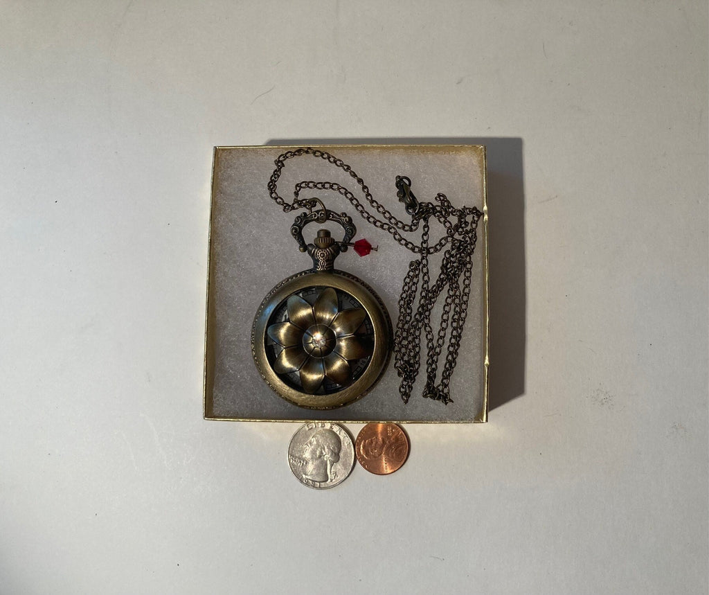 Vintage Metal Pocket Watch, Spinning Cover, Red Stone, Clock, Time, Style