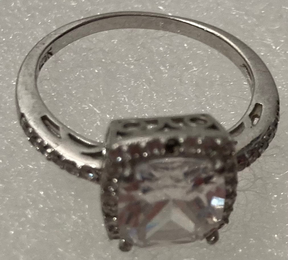 Vintage Sterling Silver Ring, Nice Big Sparkly Stone Design, Size 7, Nice Design, Quality, Jewelry, 0803, Accessory, Stamped 925, Clothing