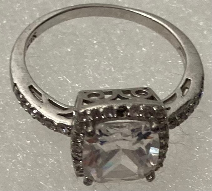 Vintage Sterling Silver Ring, Nice Big Sparkly Stone Design, Size 7, Nice Design, Quality, Jewelry, 0803, Accessory, Stamped 925, Clothing