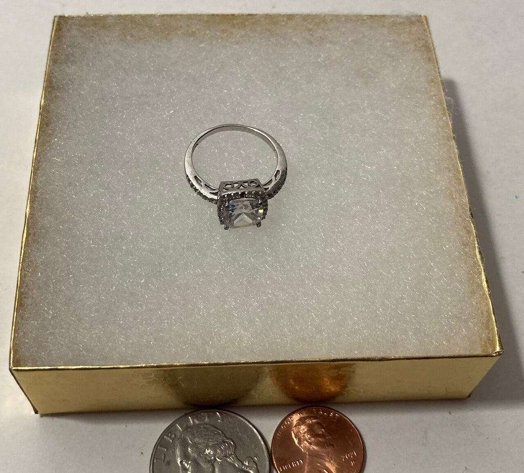 Vintage Sterling Silver Ring, Nice Big Sparkly Stone Design, Size 7, Nice Design, Quality, Jewelry, 0803, Accessory, Stamped 925, Clothing